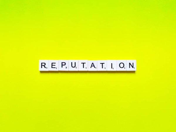 Quelles stratégies pour une gestion efficace de la réputation en ligne en période de crise ?